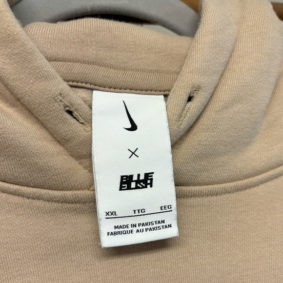 Billie Eilish Nike Hoodie - Picture 5 of 5